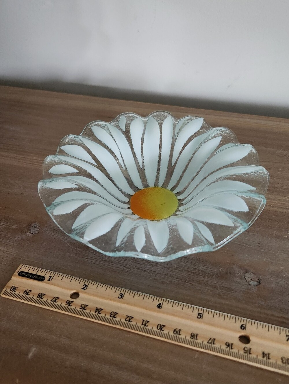 Vintage Sydenstricker Fused Art Glass Daisy Bowl Cape Cod Signed Ruffled Edge